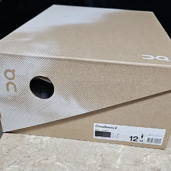 On Running Men's Cloudaway 2 Black NEW size 12 - Picture 8 of 8